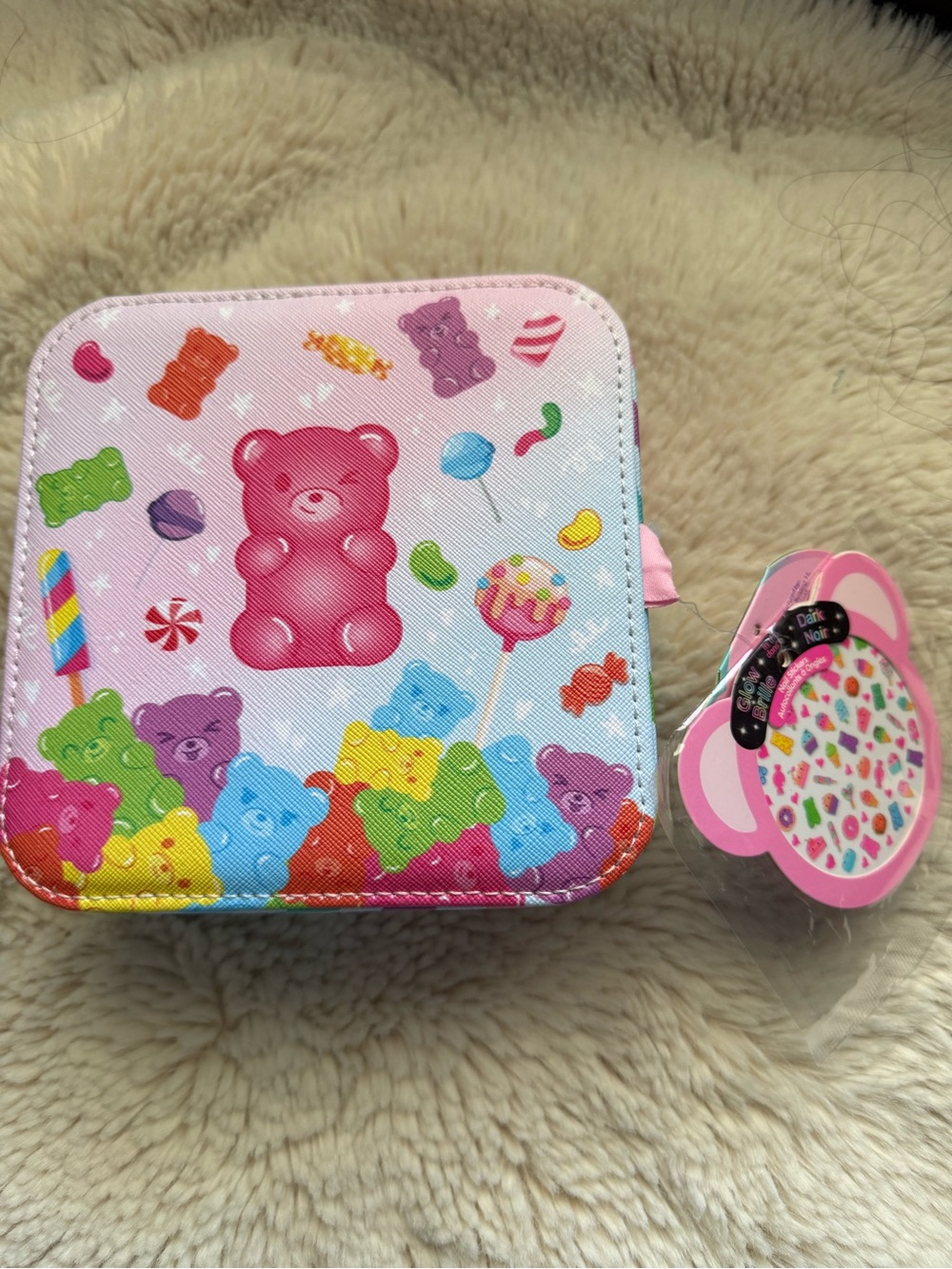 NWT Gummy Bear Candy Print Jewelry Case - Kids